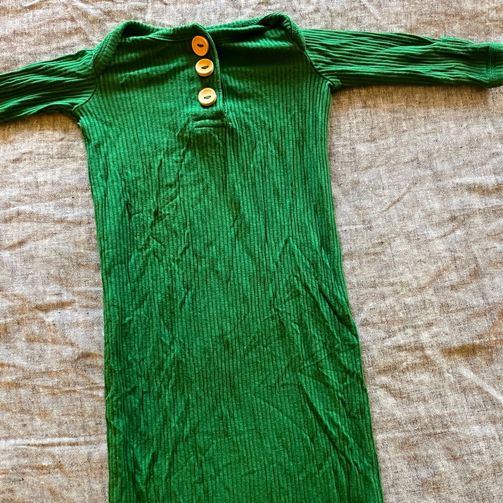 Posh Peanut green baby gown 0-3 months